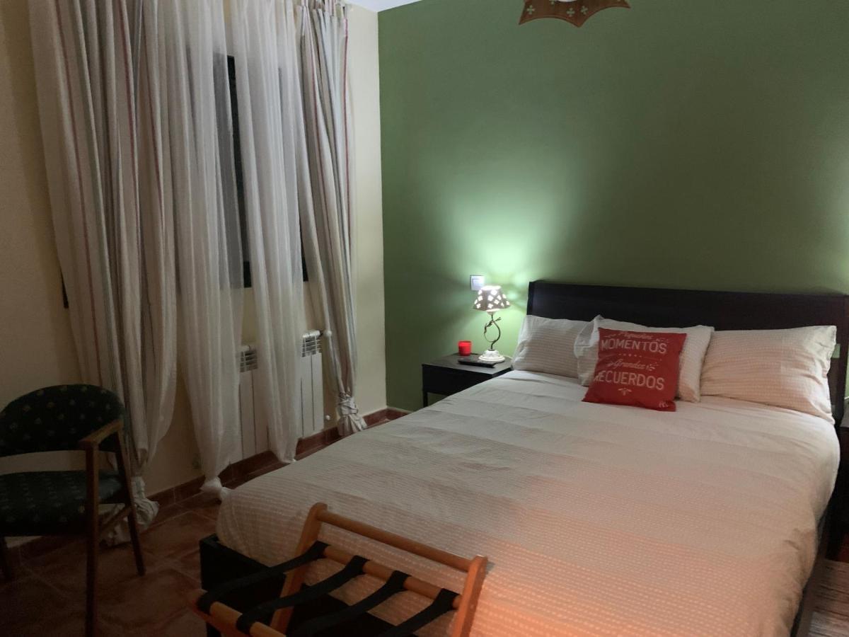 Chalet Pradonavas Navas de San Antonio Zewnętrze zdjęcie